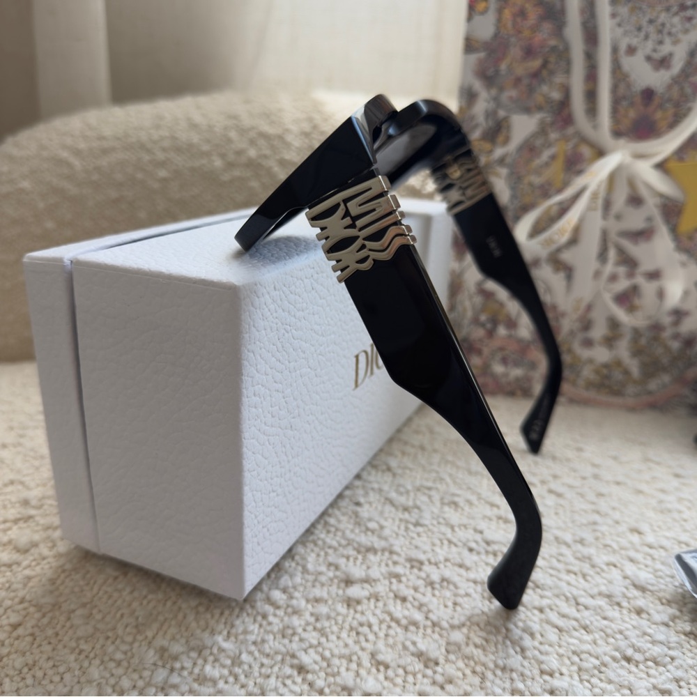 Christian Dior Miss Dior Black Sunglasses | MissDior S21 - Picture 13 of 16